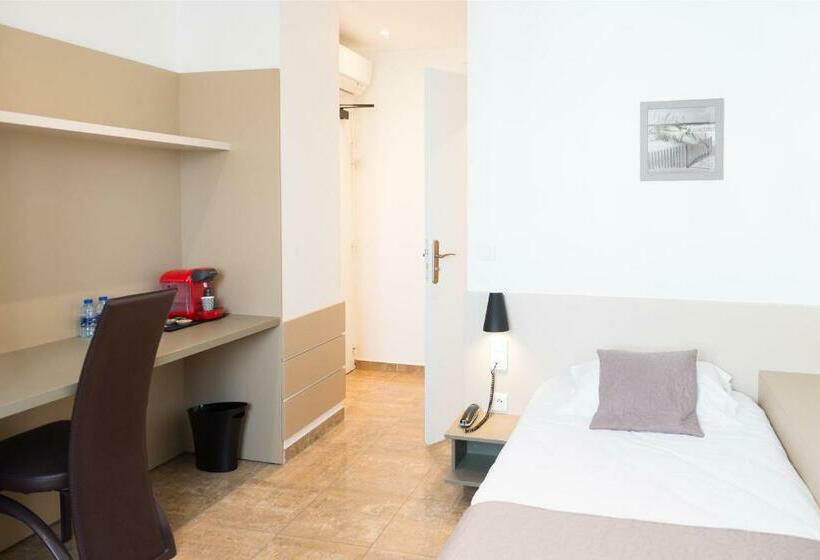 اتاق استاندارد یک نفره, Le Saint Germain