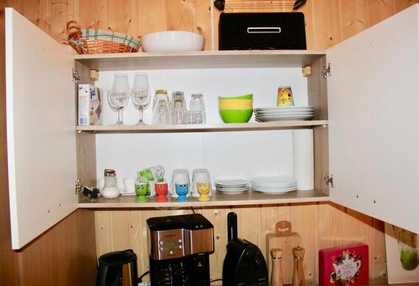 低层单卧公寓, Krabatresidenz   Apartmenthaus