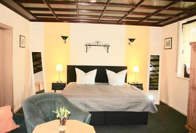 低层单卧公寓, Krabatresidenz   Apartmenthaus