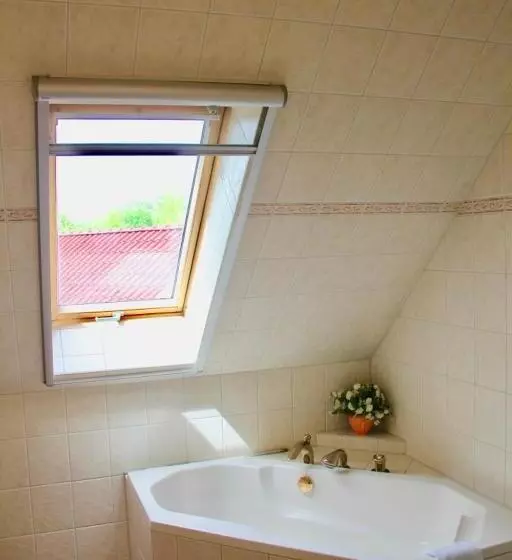 آپارتمان 1 خوابه با بالکن, Krabatresidenz   Apartmenthaus