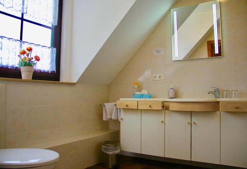 带1个卧室的带阳台的公寓, Krabatresidenz   Apartmenthaus