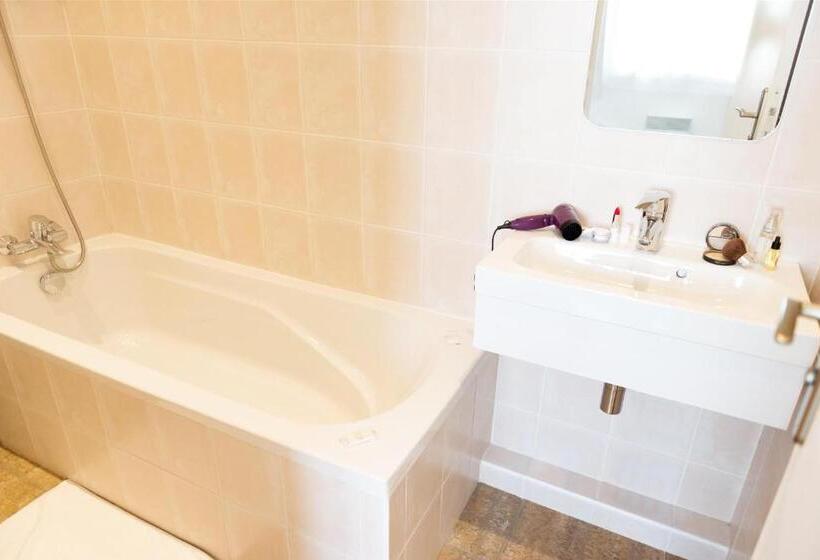 اتاق سوپریور, Le Saint Germain