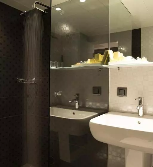 استودیو استاندارد با بالکن, Nova Hotel Yerevan