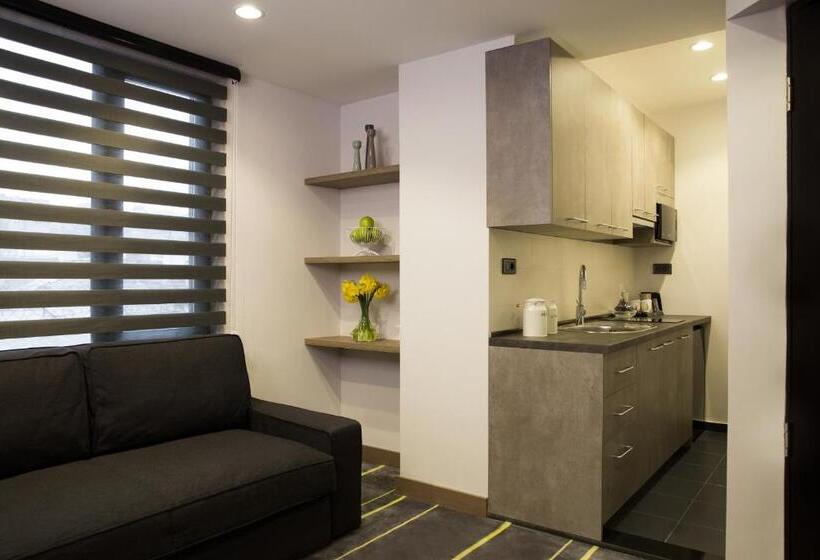 스탠다드 발코니 스튜디오, Nova Hotel Yerevan
