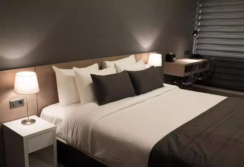استودیو استاندارد با بالکن, Nova Hotel Yerevan
