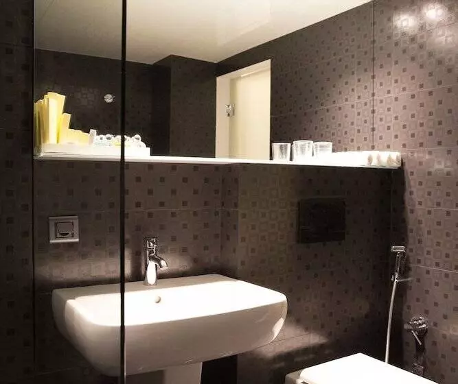 اتاق لوکس, Nova Hotel Yerevan