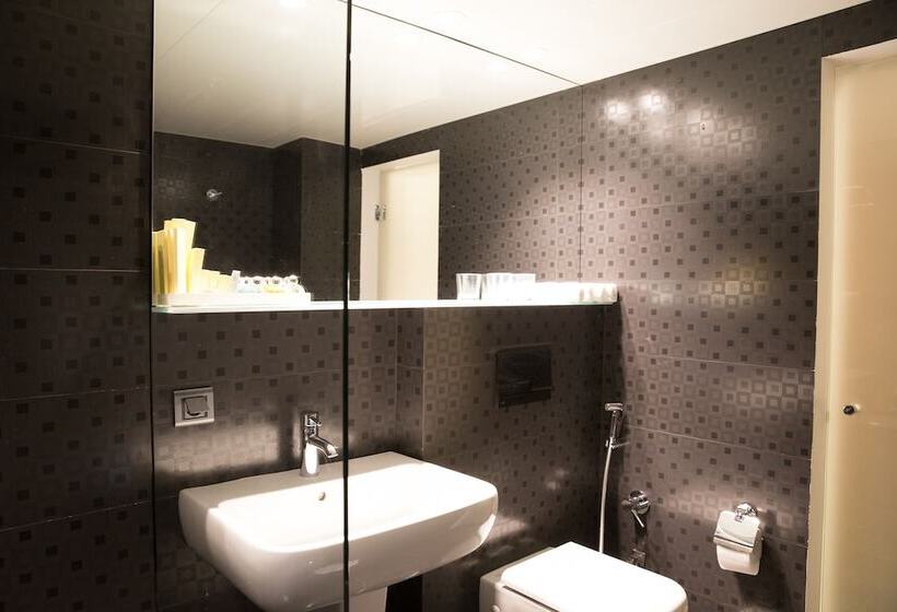 디럭스 룸, Nova Hotel Yerevan