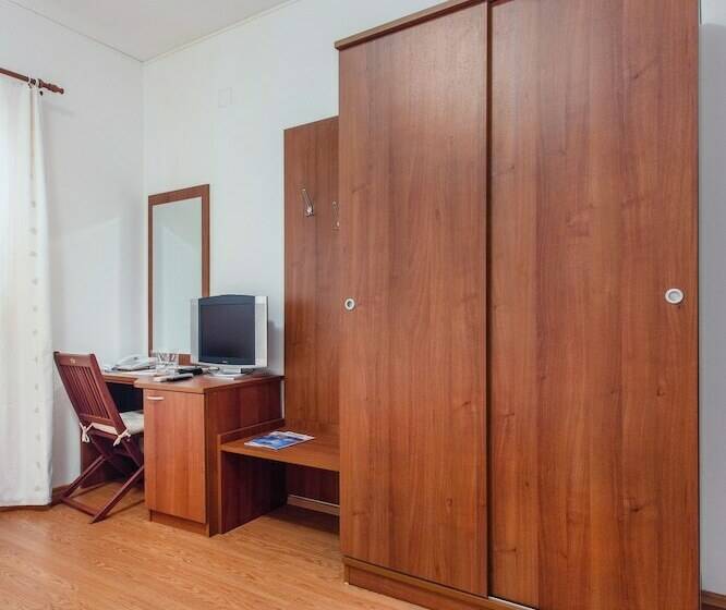 חדר סטנדרט נוף לים עם מרפסת, Plava Laguna