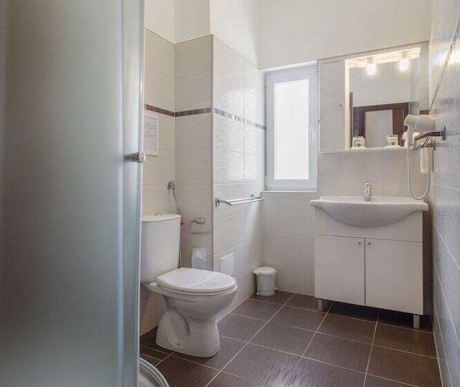 חדר סטנדרט נוף לים עם מרפסת, Plava Laguna