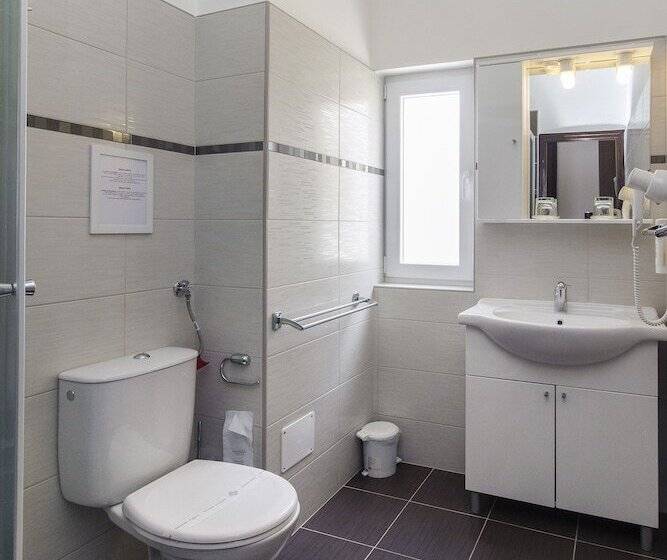 חדר משפחתי נוף לים, Plava Laguna