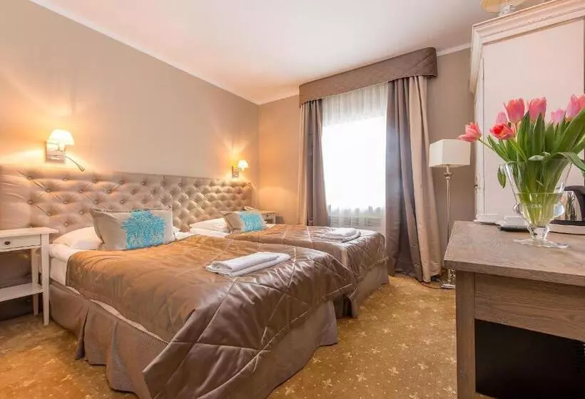 اتاق استاندارد یک نفره, Riviera Resort Airport Modlin