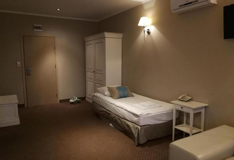 غرفة سوبيريور عائلية, Riviera Resort Airport Modlin