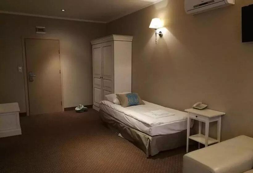 اتاق سوپریور خانوادگی, Riviera Resort Airport Modlin