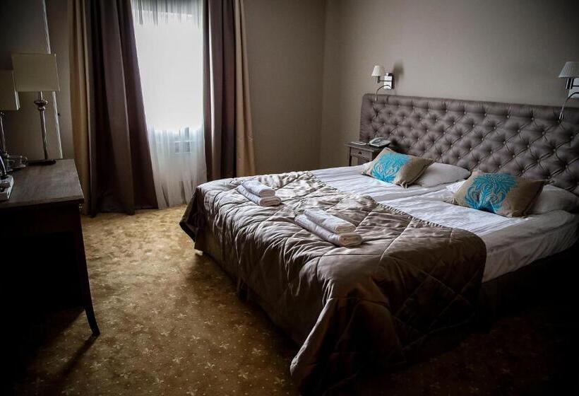 Номер Стандарт, Riviera Resort Airport Modlin