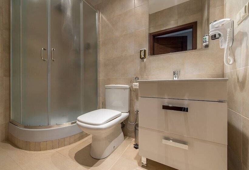 غرفة قياسية ثلاثية, Riviera Resort Airport Modlin