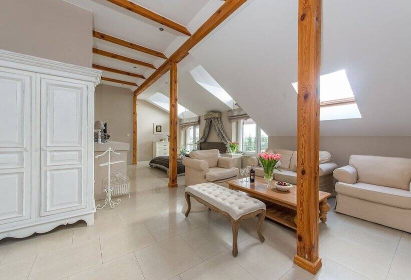 شقة ديلوكس غرفة واحدة, Riviera Resort Airport Modlin