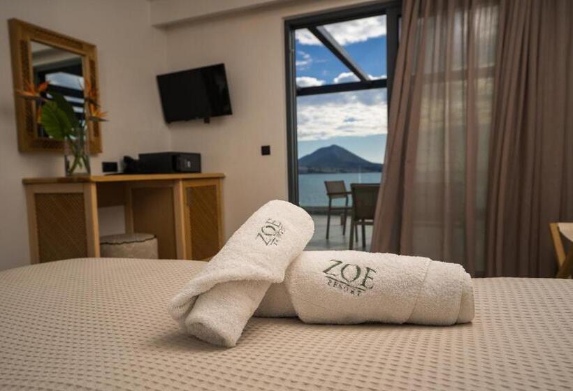 חדר דלוקס עם מרפסת נוף לים, Zoe Seaside Resort