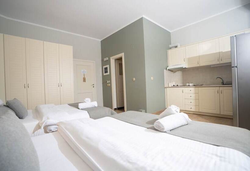 דירת חדר, Zoe Seaside Resort