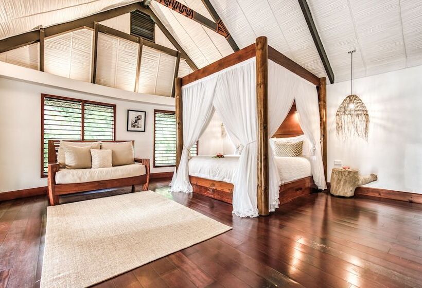 بانگلوی استاندارد با چشم‌انداز دریا, Matangi Private Island Resort