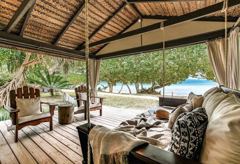 بانگلوی استاندارد, Matangi Private Island Resort