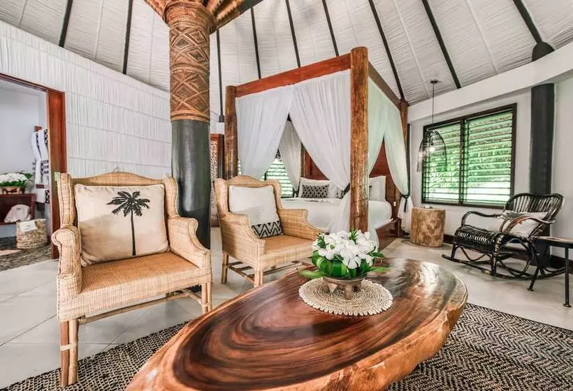 Standard-bungalow, Matangi Private Island Resort