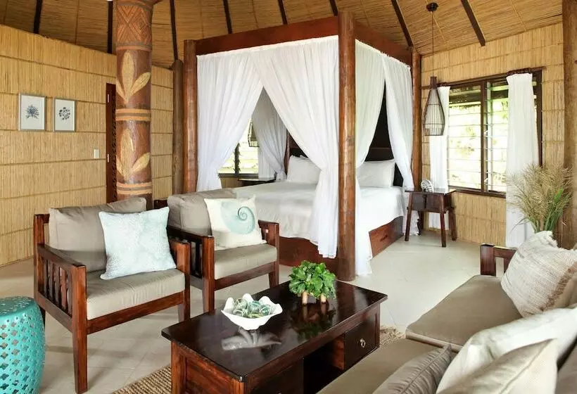 Standard-bungalow, Matangi Private Island Resort
