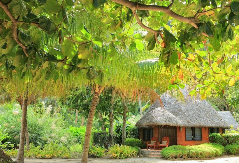بانگلوی استاندارد, Matangi Private Island Resort