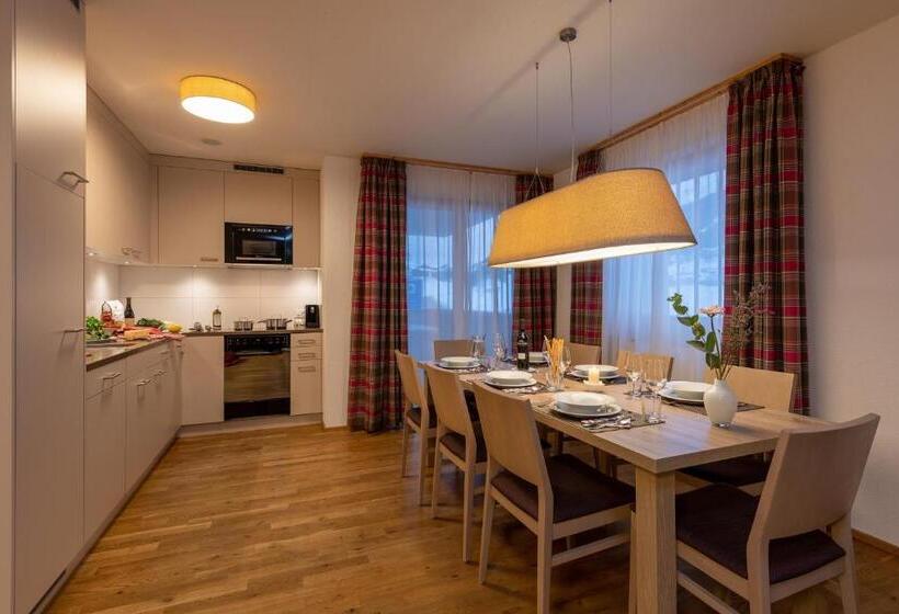 침실 3개 아파트, Pradas Resort Brigels