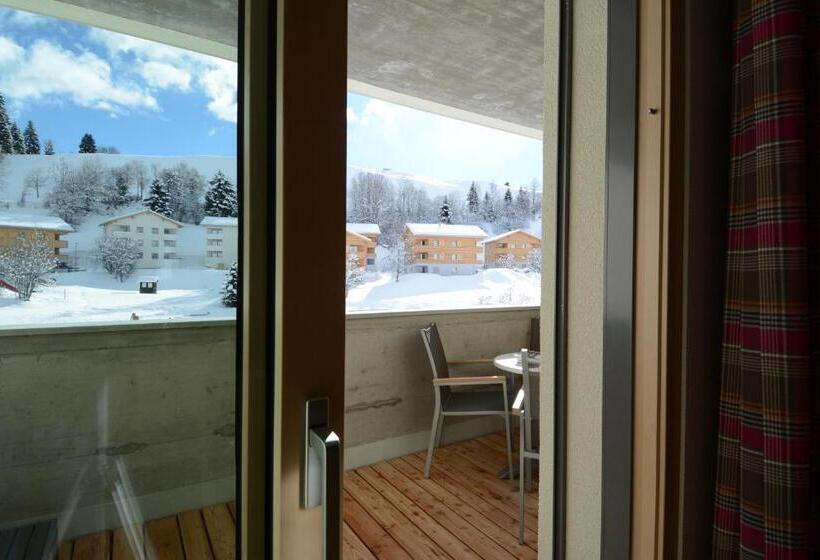 جناح, Pradas Resort Brigels