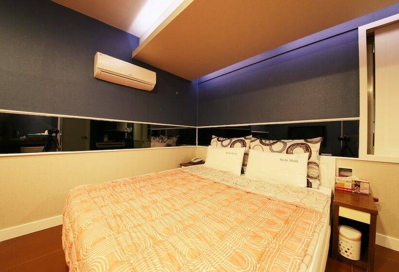 اتاق استاندارد, Sense Motel