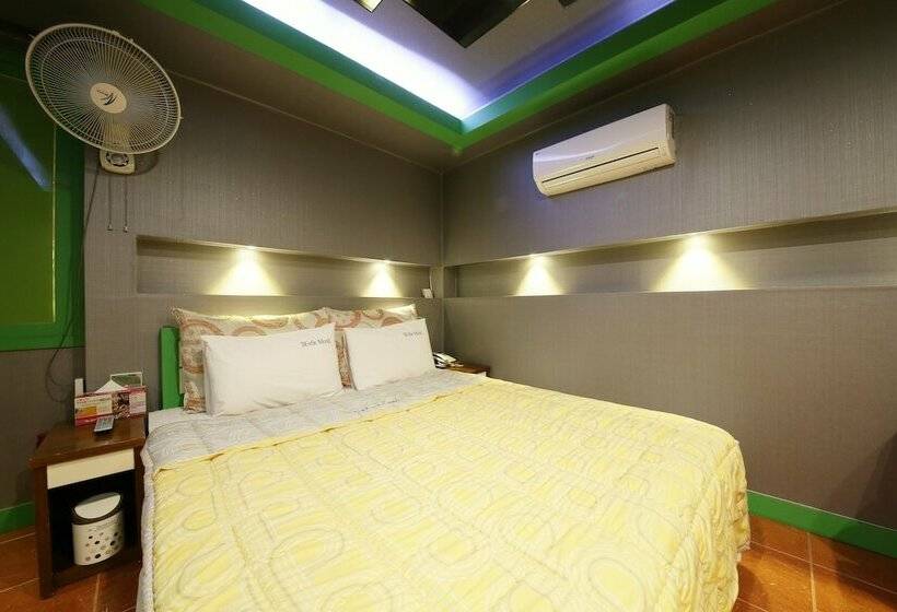 اتاق استاندارد, Sense Motel