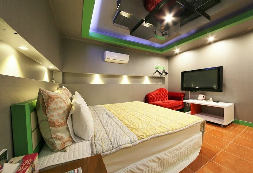 اتاق استاندارد, Sense Motel