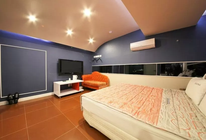 اتاق سوپریور, Sense Motel
