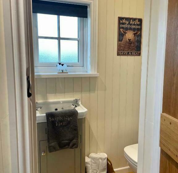 חדר סטנדרט נוף לגינה, Skipbridge Farm Glamping