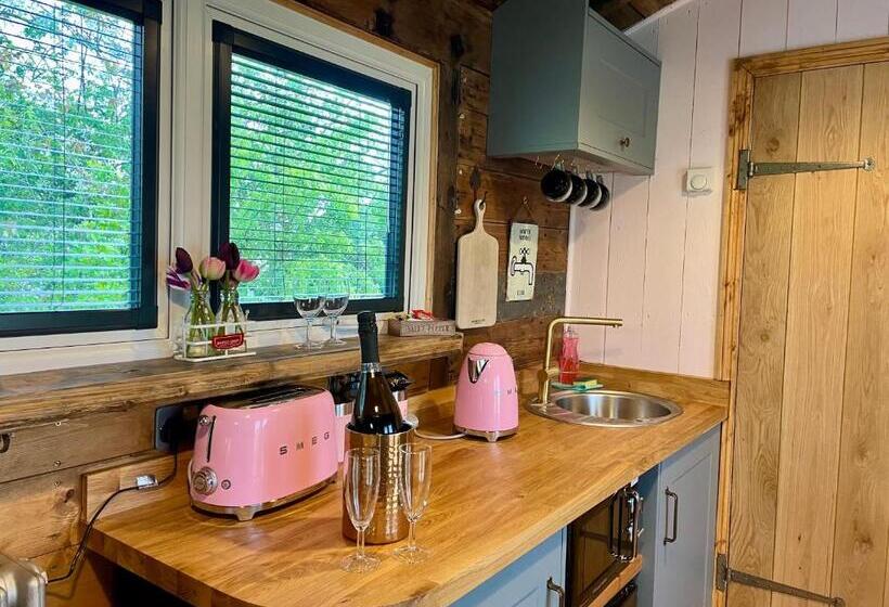 חדר סטנדרט, Skipbridge Farm Glamping