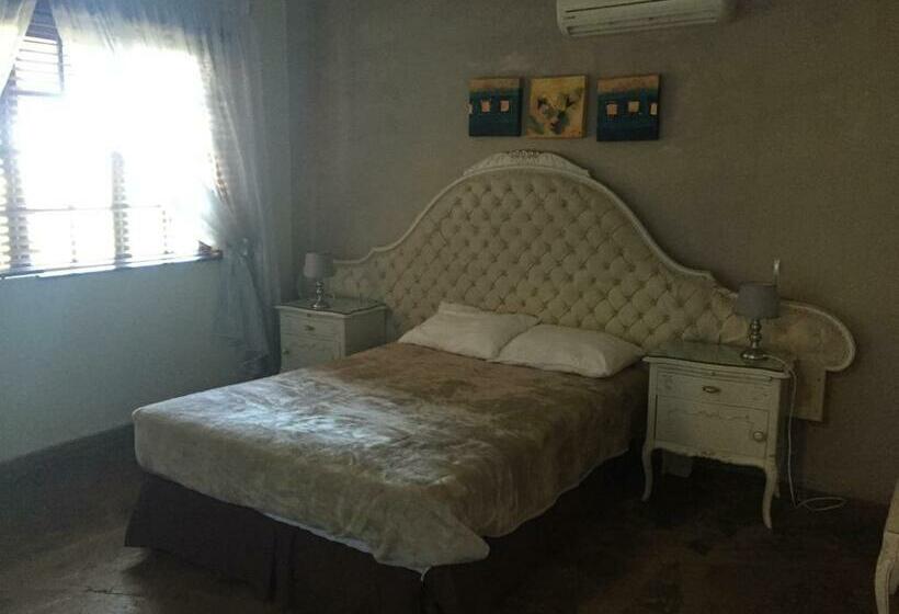 デラックスファミリールーム, The Cradle Berry Farm