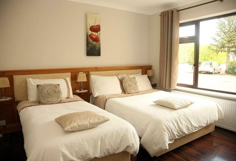 غرفة قياسية, Torine House