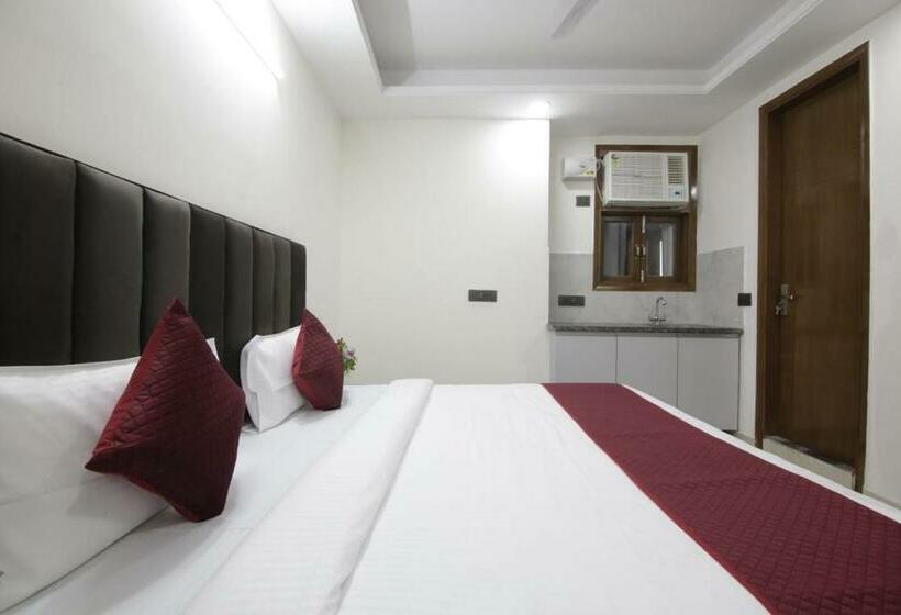 חדר דלוקס, Madhav Residency