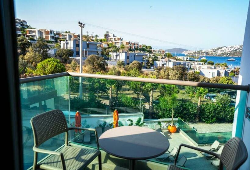 غرفة ديلوكس مطلّة علي البحر, Palm Hills Hotel Bodrum