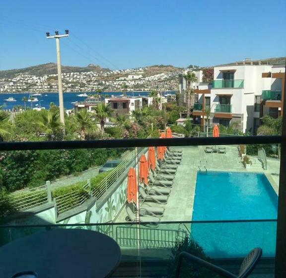 جناح جونيور, Palm Hills Hotel Bodrum