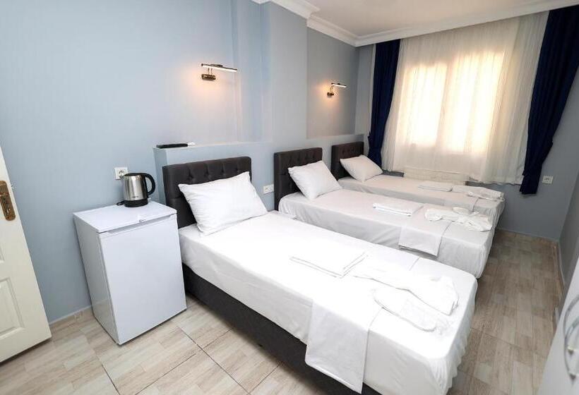 Quarto Triplo Estandar, Merdin Suites & Hotel   Downtown