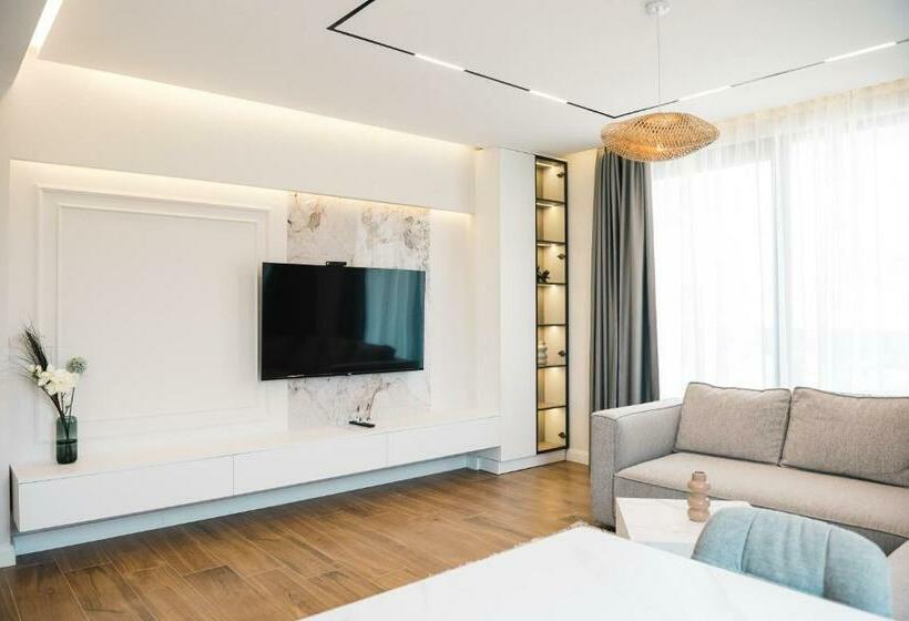 استودیو استاندارد با تراس, Teuta