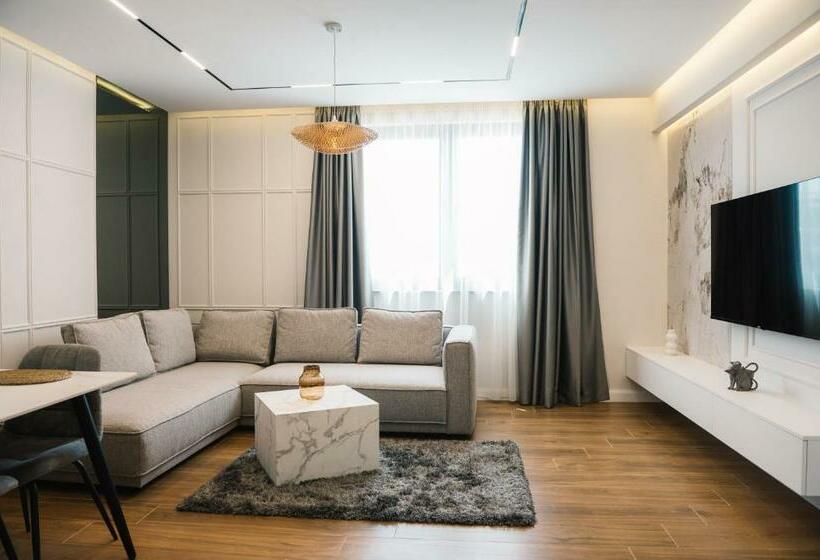 استودیو استاندارد با تراس, Teuta