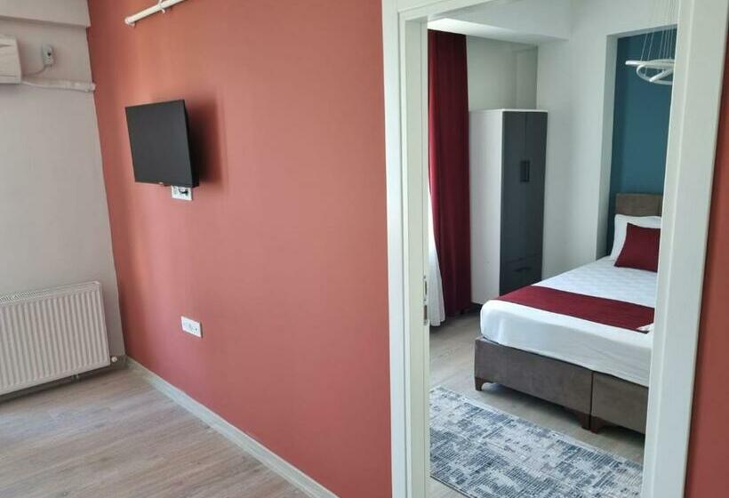 غرفة قياسية رباعية, Istanbul Airport Family Suites