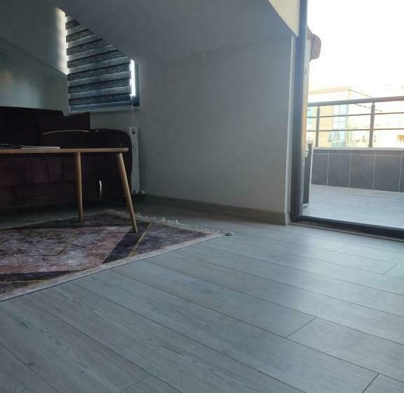 غرفة قياسية رباعية, Istanbul Airport Family Suites