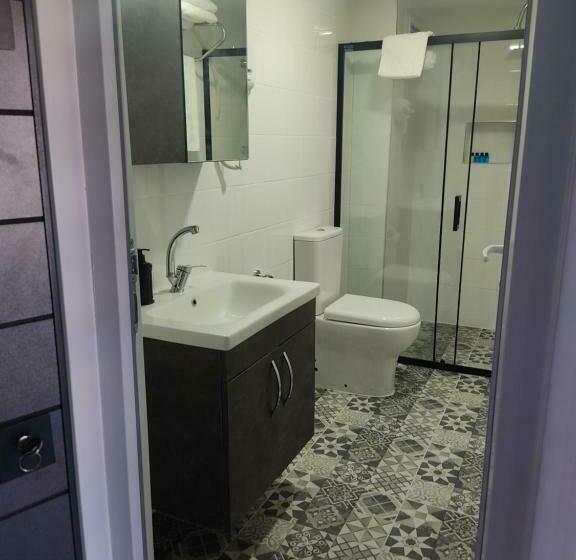 חדר משפחתי, Istanbul Airport Family Suites