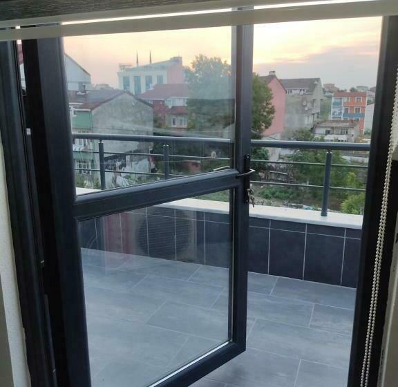 חדר משפחתי, Istanbul Airport Family Suites