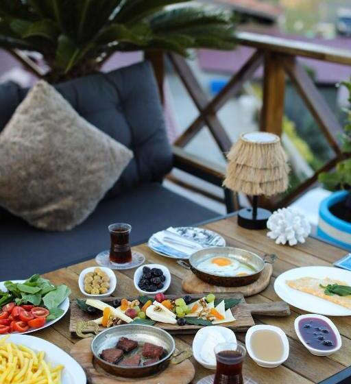 标准间带阳台, Mavi̇ At Hotel Blue Horse