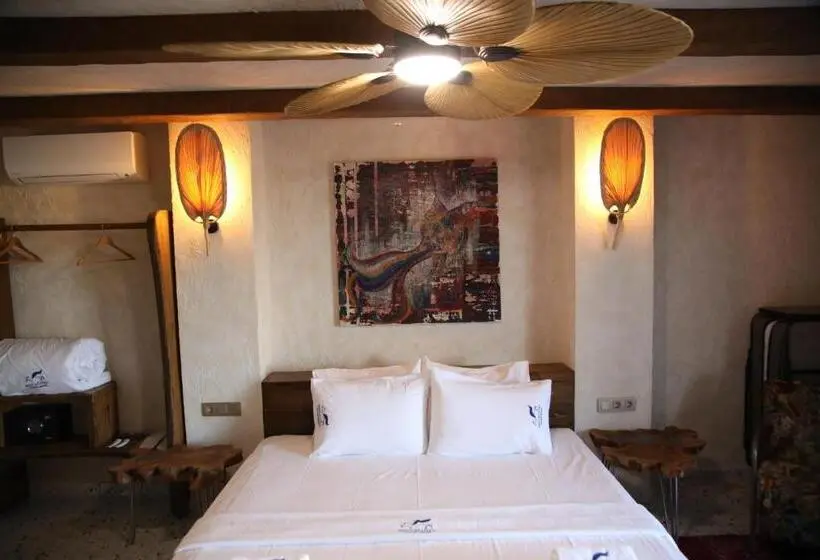 Standard-huone Puutarhanäkymä, Mavi̇ At Hotel Blue Horse