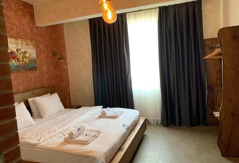 带露台的套间, Mavi̇ At Hotel Blue Horse